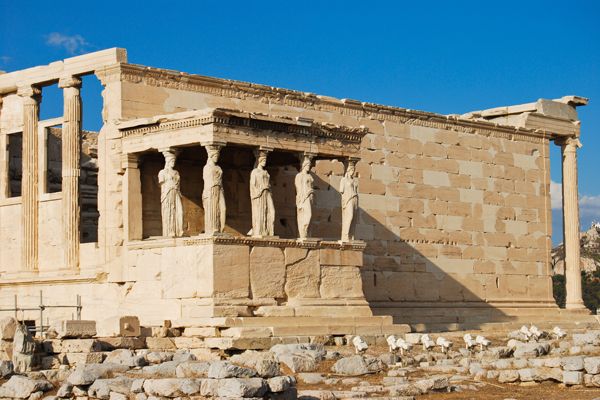 Grecja | Erechtejon charakteryzuje delikatność linii i nieregularność planu