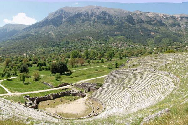 Grecja | Dodona - ruiny miasta z teatrem