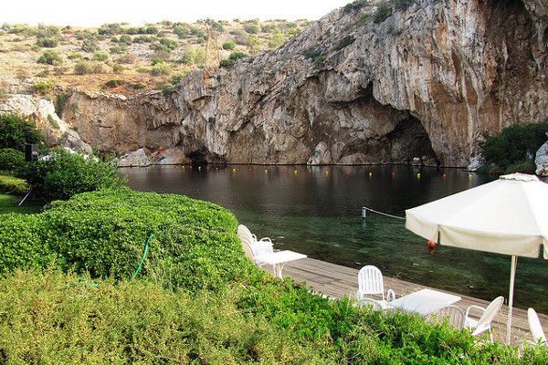 Grecja | Podobno greckie gorące źródła mają cudowne właściwości