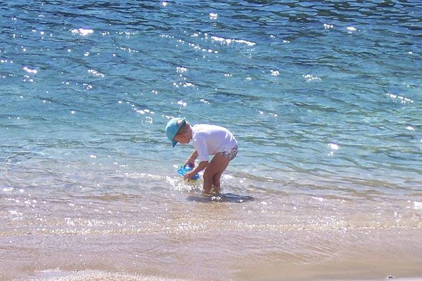 Grecja – Korfu | Ciepła woda i plastikowy stateczek – czegóż więcej potrzeba do szczęścia?