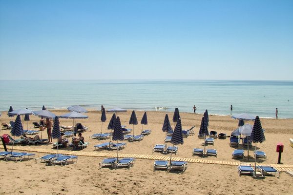 Grecja | Glyfada Beach na zachodnim wybrzeżu Korfu