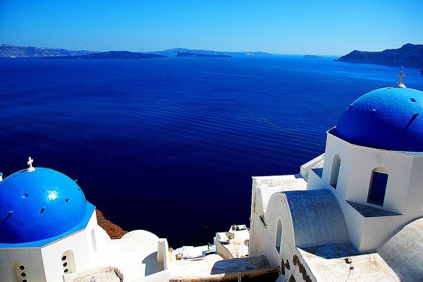 Grecja | Lazur wód otaczających Santorini
