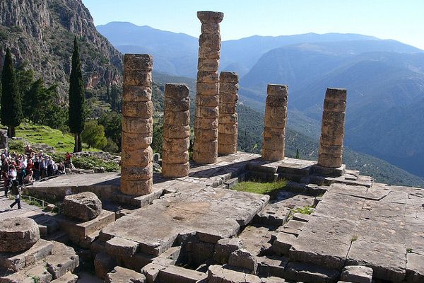 Delfy | Ruiny świątyni Apollina
