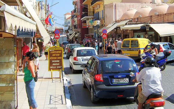 Grecja | Tłoczne i gwarne ulice Krety