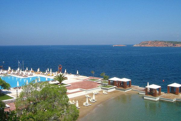 Grecja | Vouliagmeni to malownicza miejscowość nad Morzem Egejskim